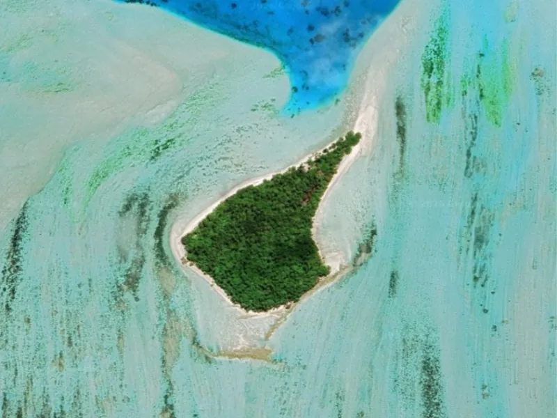 Maldives Islands & Lagoons · Лагуна 62 га, атолл Каафу 2