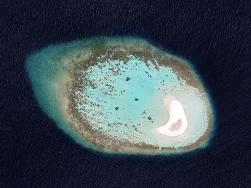 Maldives Islands & Lagoons · Лагуна 62 га, атолл Каафу 9