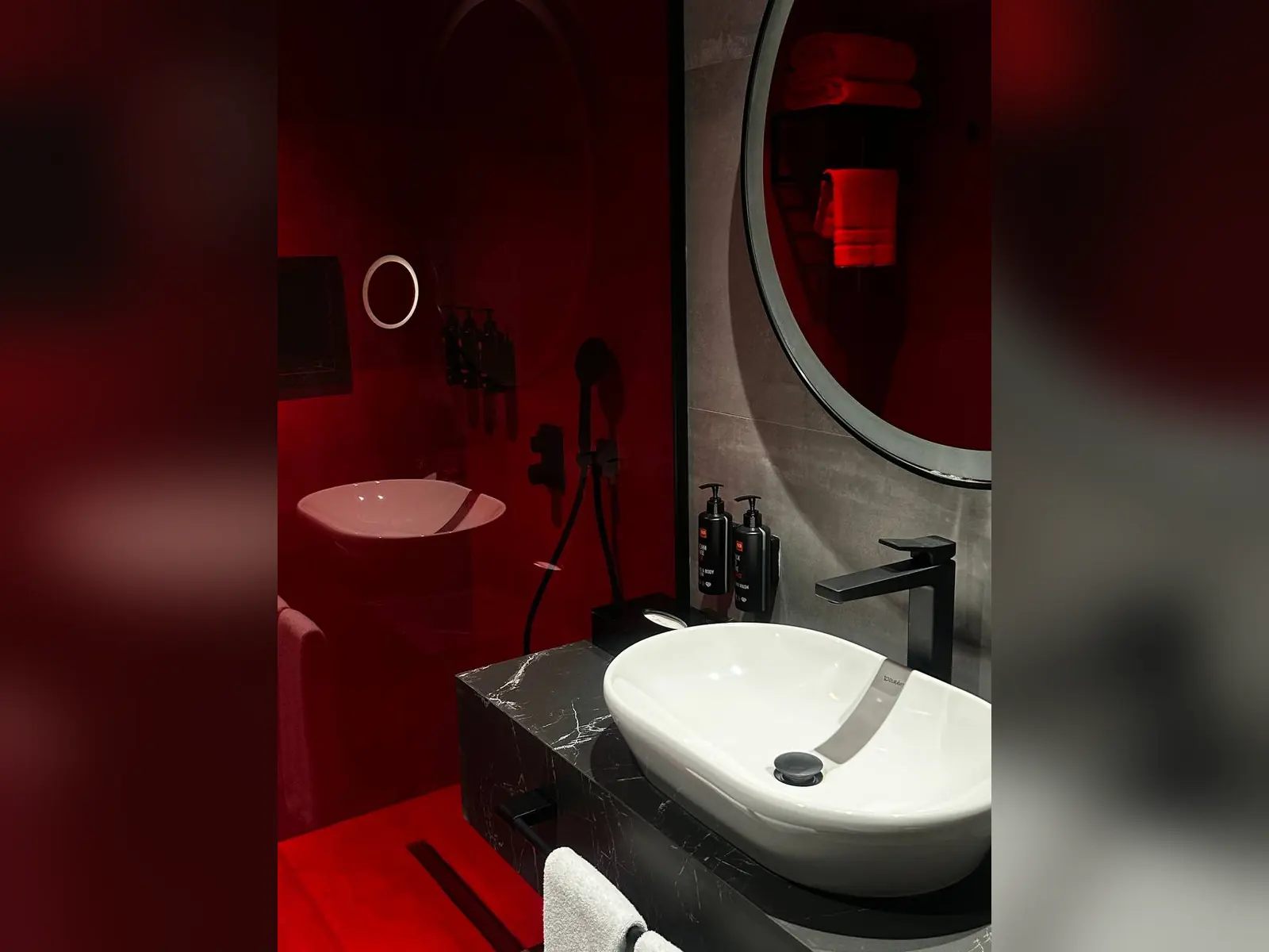 Radisson RED Izmir · Номер-студия 9